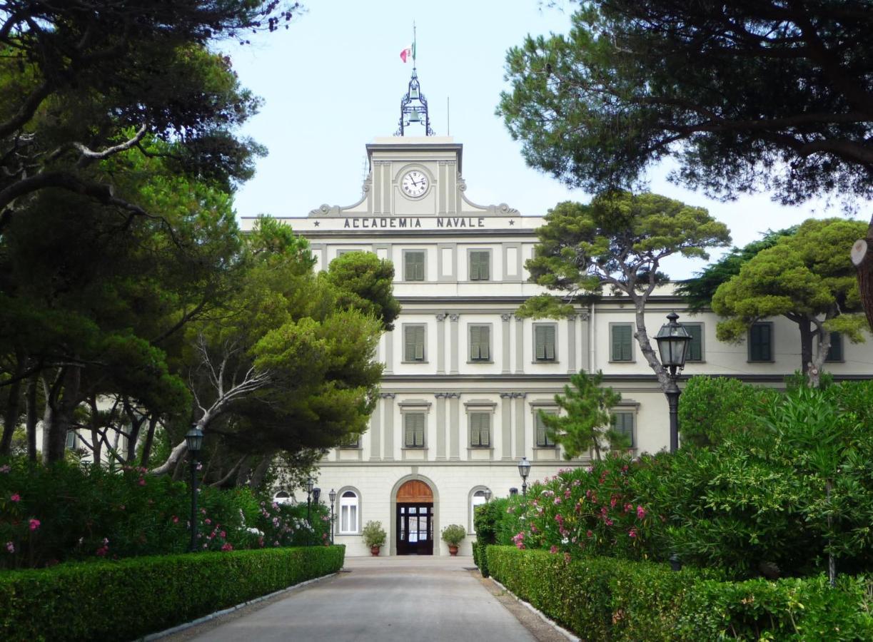 Sunnyside Accademia *